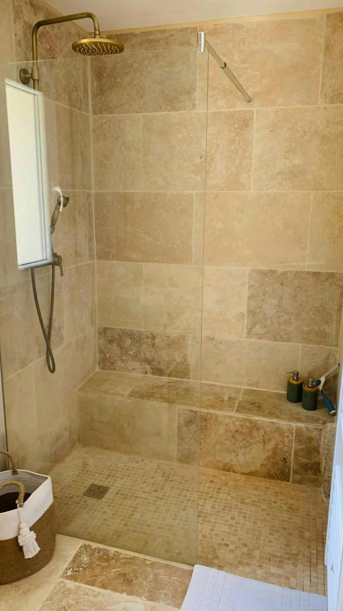 Apartmán Le Coccoon Ain Virignin Exteriér fotografie