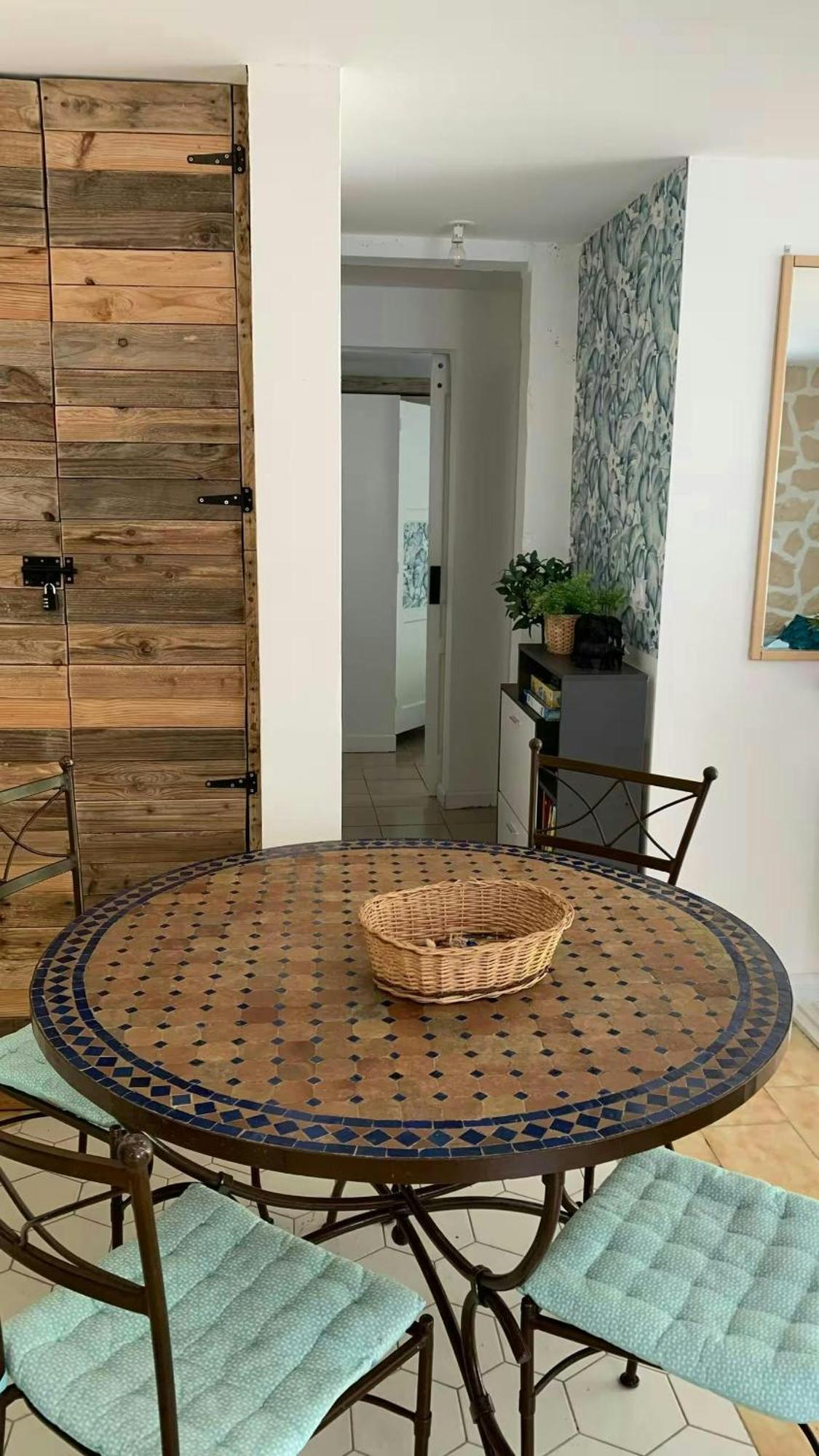 Apartmán Le Coccoon Ain Virignin Exteriér fotografie